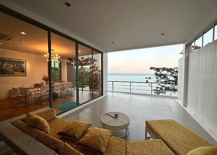 4Bedroom Villa Siray Beach Front